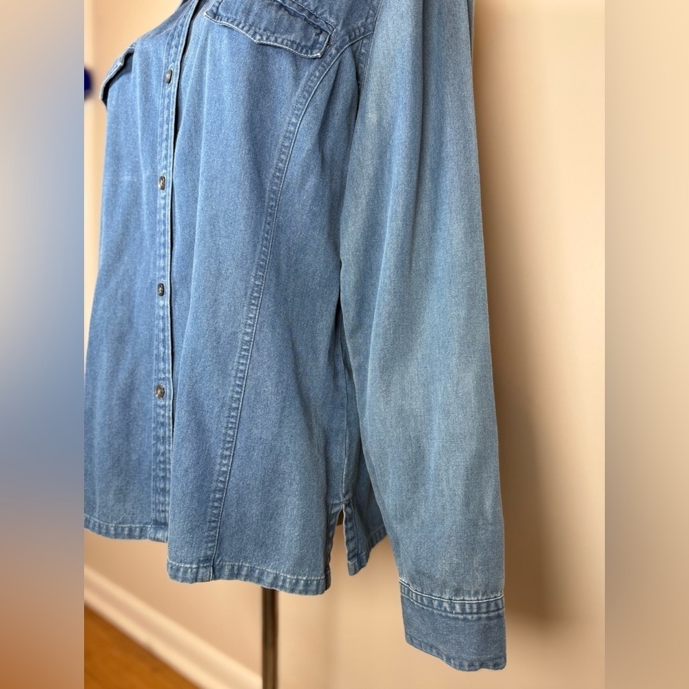 Talbots Classic Denim Shirt Long Sleeve Cotton Button Front Women's Size Medium - Picture 5 of 7